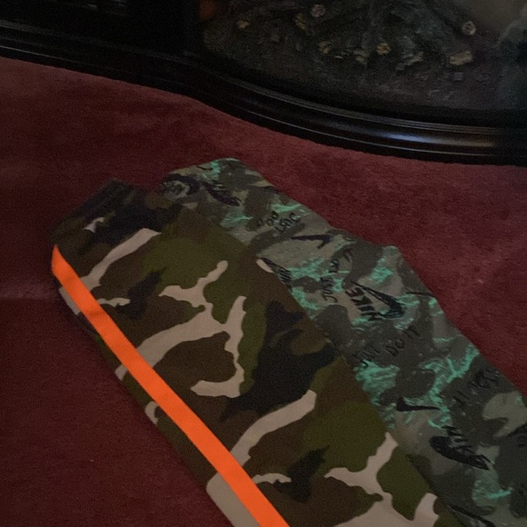 Nike and Jordan Camo Joggers new condition - Picture 7 of 8